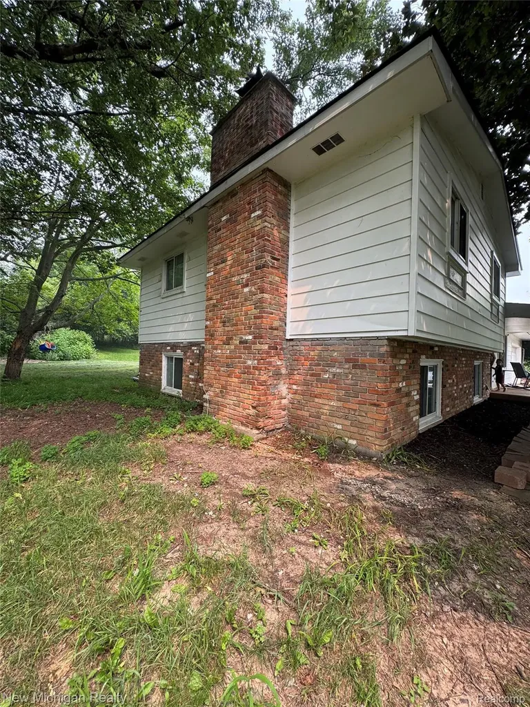 12335 Erika Street Hartland Township MI 48353