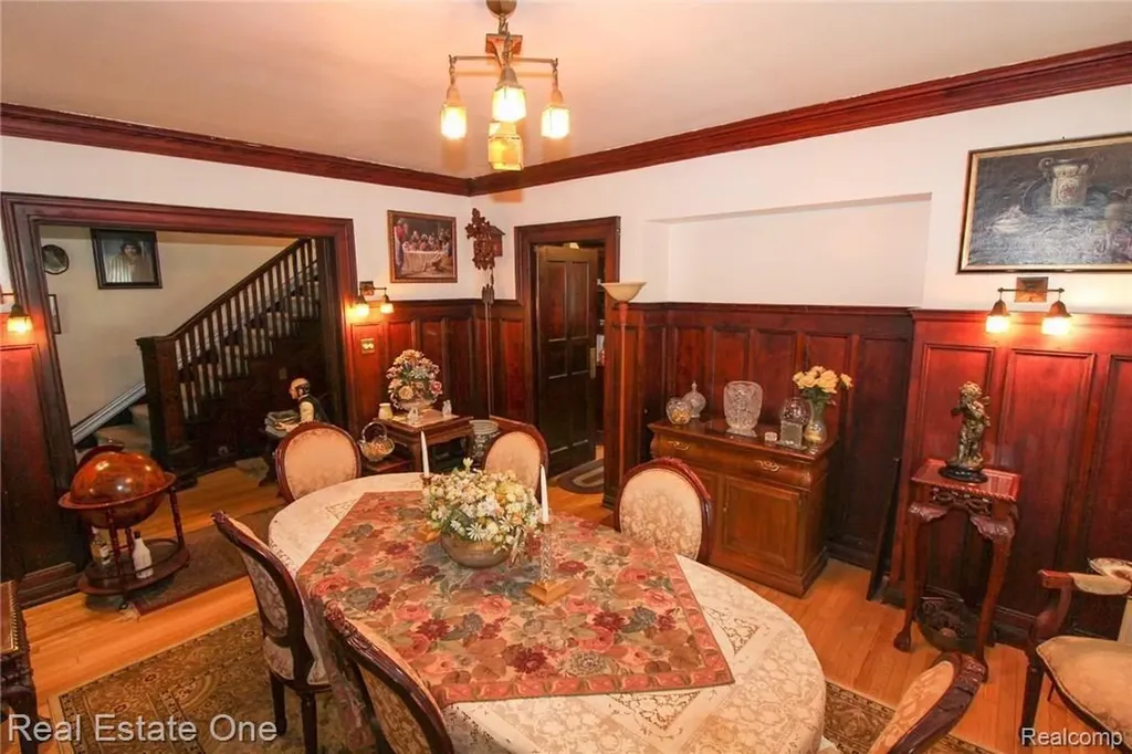 90 Edison Street Detroit City MI 48202