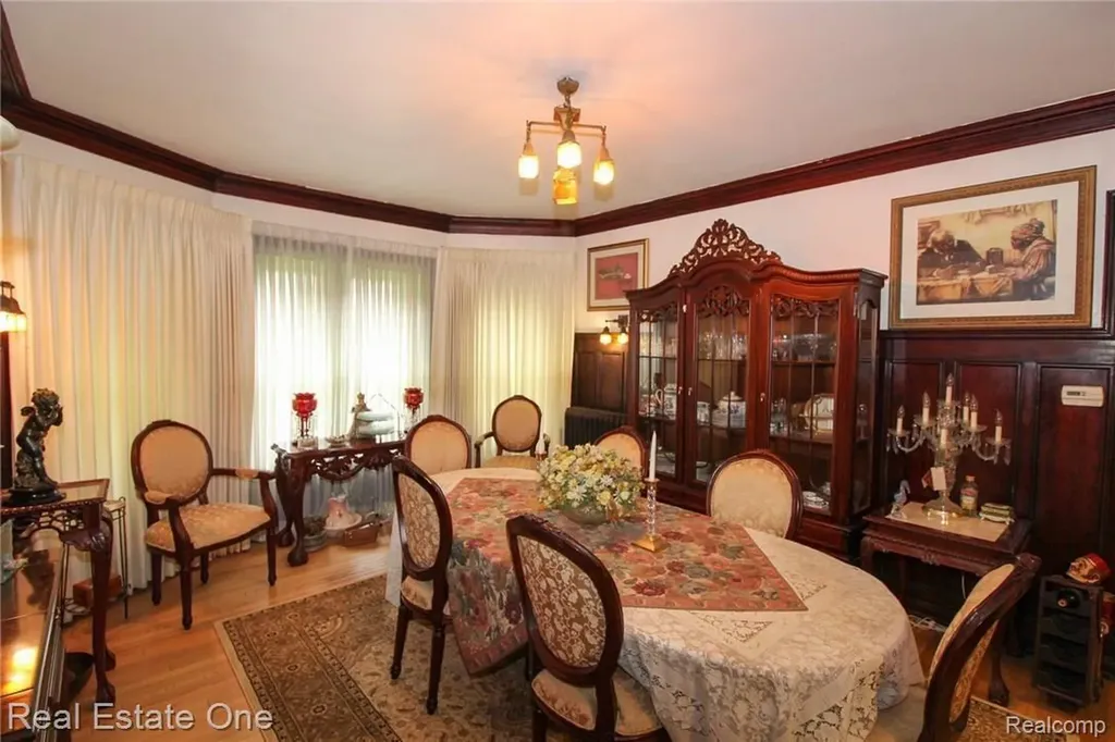 90 Edison Street Detroit City MI 48202