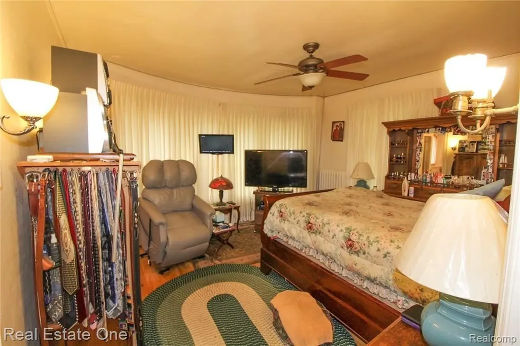 90 Edison Street Detroit City MI 48202