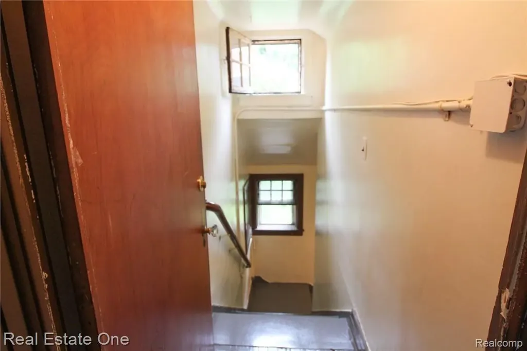 90 Edison Street Detroit City MI 48202