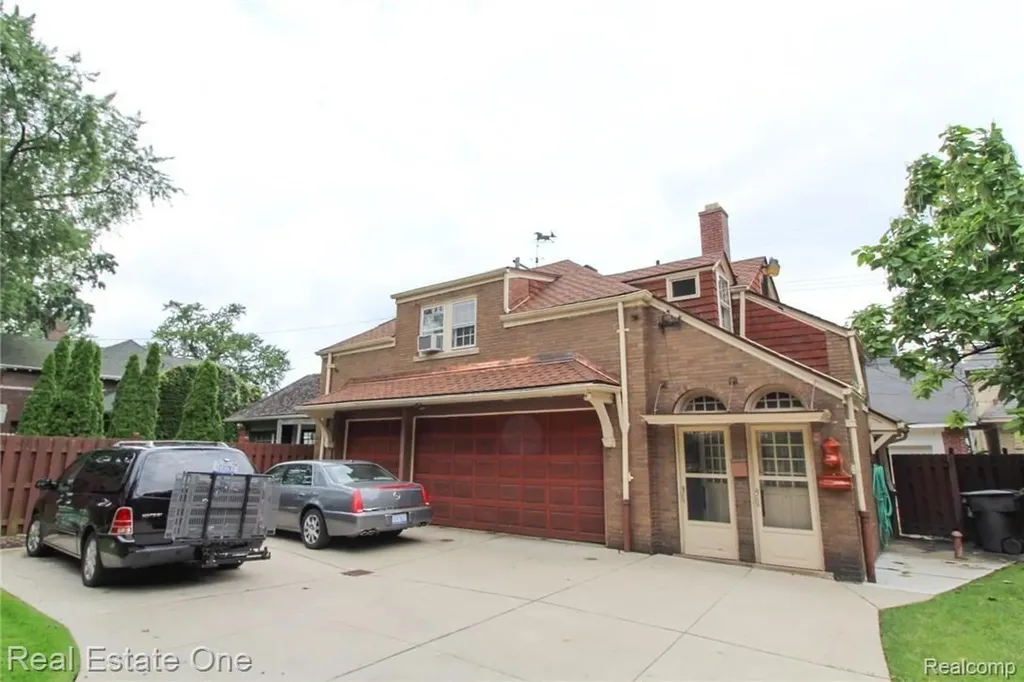 90 Edison Street Detroit City MI 48202