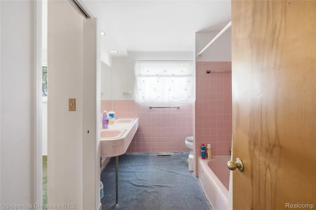 594 Provincetown Road Auburn Hills City MI 48326