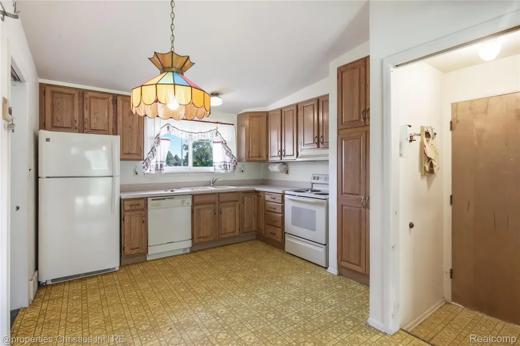 594 Provincetown Road Auburn Hills City MI 48326