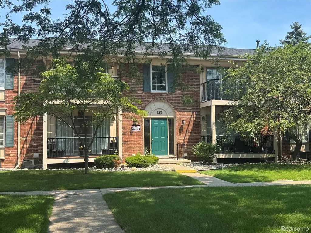 12050 15 Mile Road Sterling Heights City MI 48312