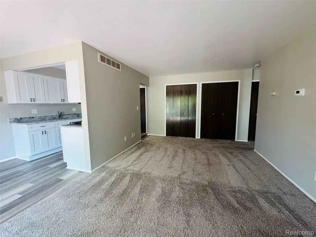 12050 15 Mile Road Sterling Heights City MI 48312