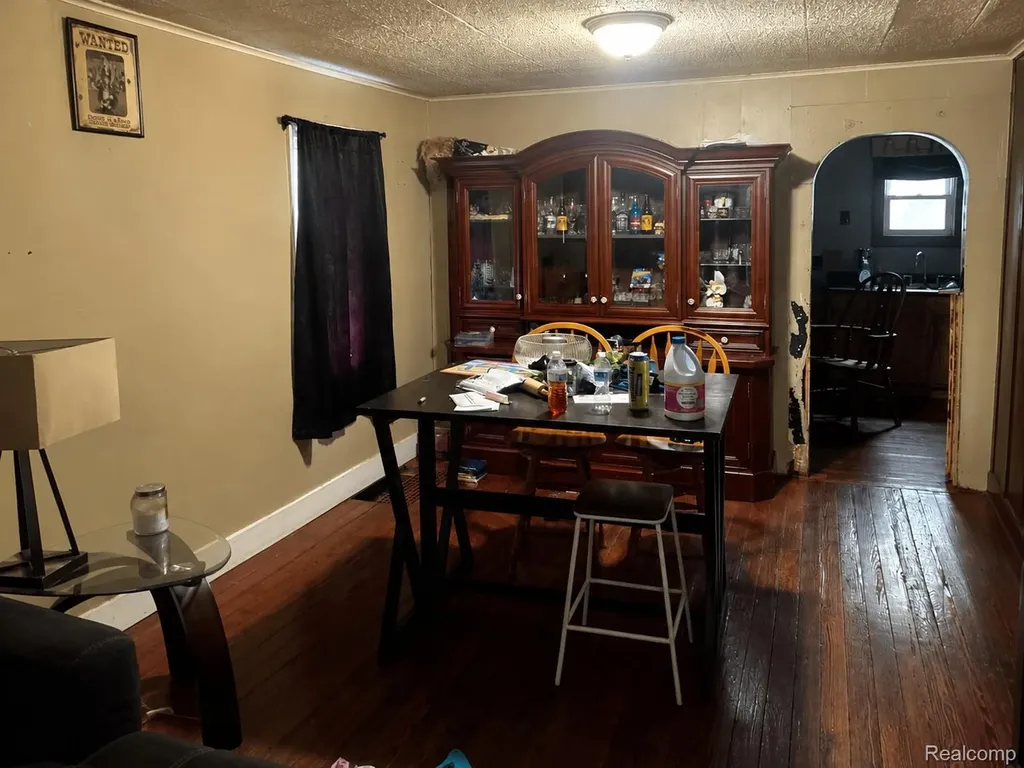 2201 Oklahoma Avenue Flint City MI 48506