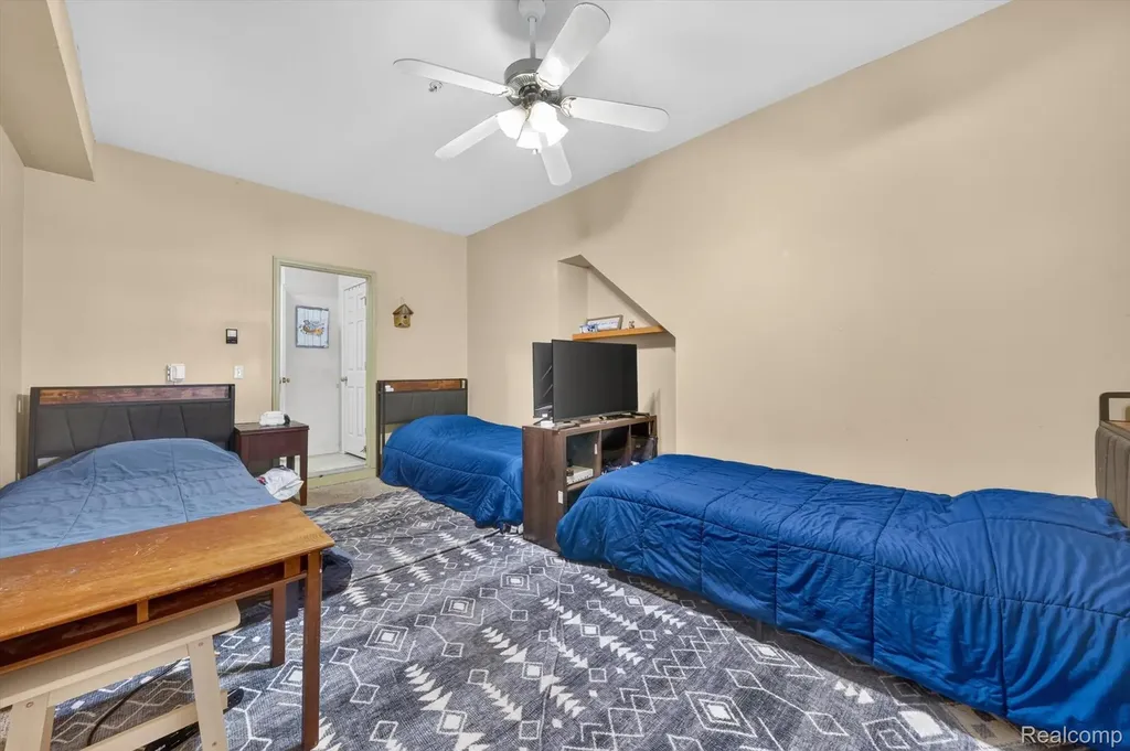12106 Addington Drive Commerce Charter Township MI 48390