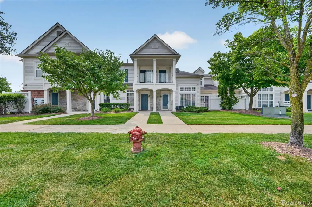 12106 Addington Drive Commerce Charter Township MI 48390