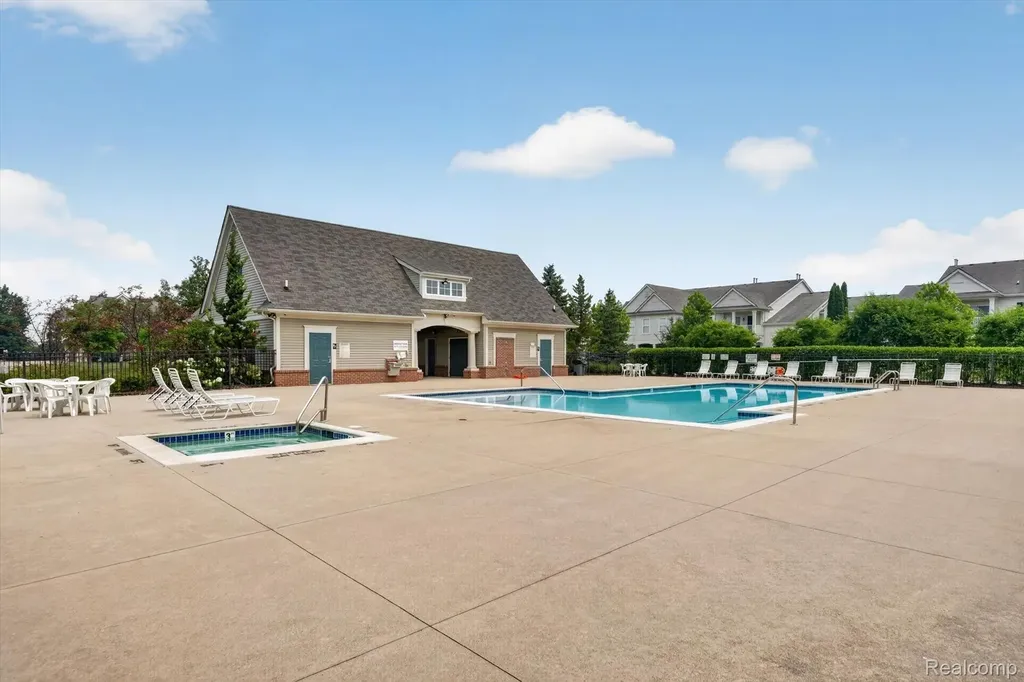 12106 Addington Drive Commerce Charter Township MI 48390