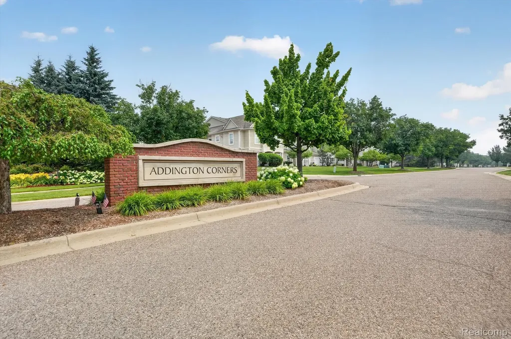 12106 Addington Drive Commerce Charter Township MI 48390