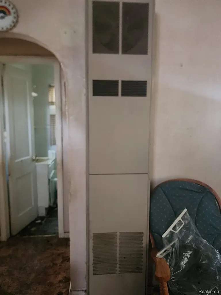 5736 Graves Street Waterford Charter Township MI 48327