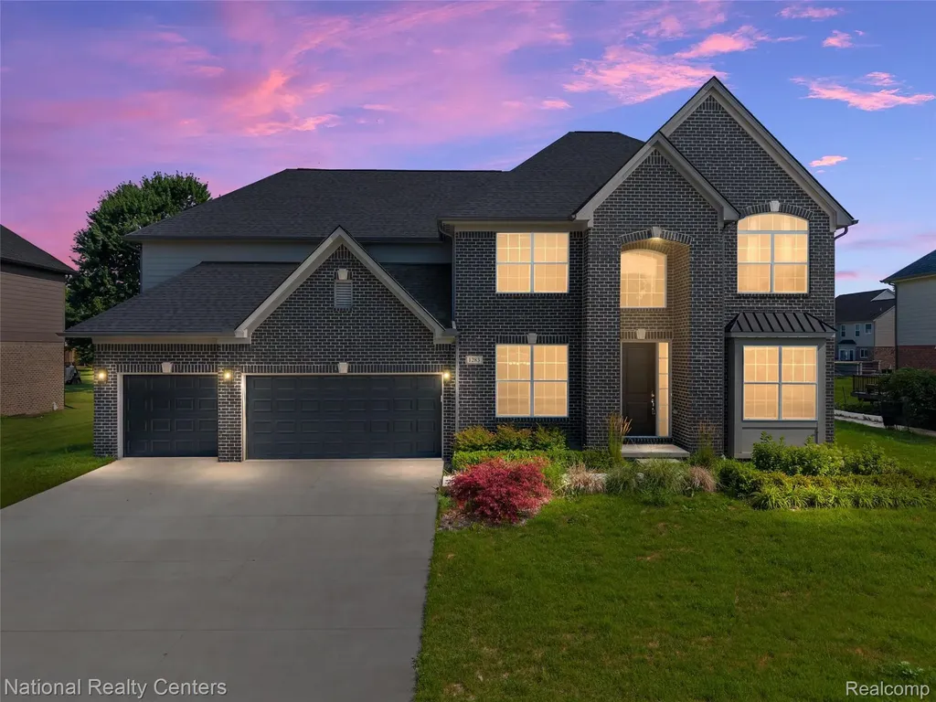 1283 Bloomingdale Drive Troy City MI 48085