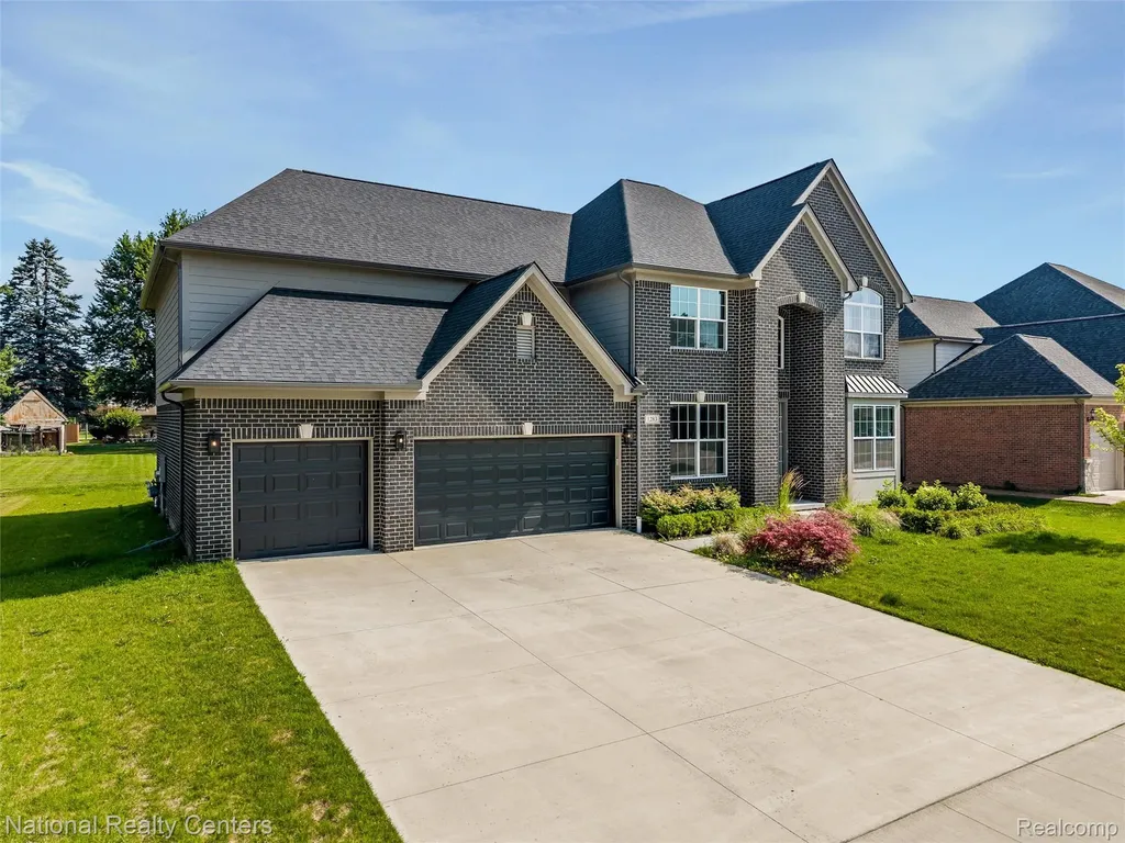 1283 Bloomingdale Drive Troy City MI 48085