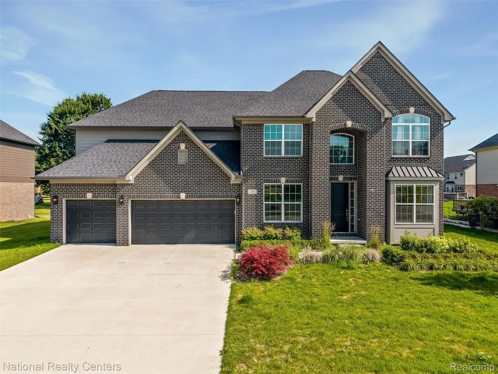 1283 Bloomingdale Drive Troy City MI 48085
