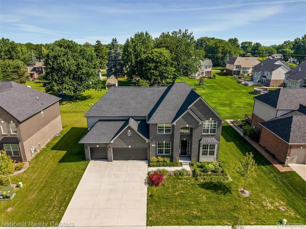 1283 Bloomingdale Drive Troy City MI 48085
