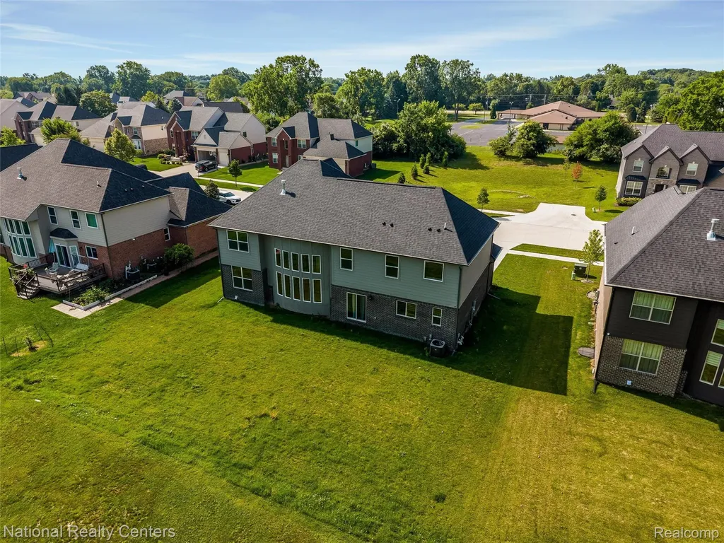 1283 Bloomingdale Drive Troy City MI 48085