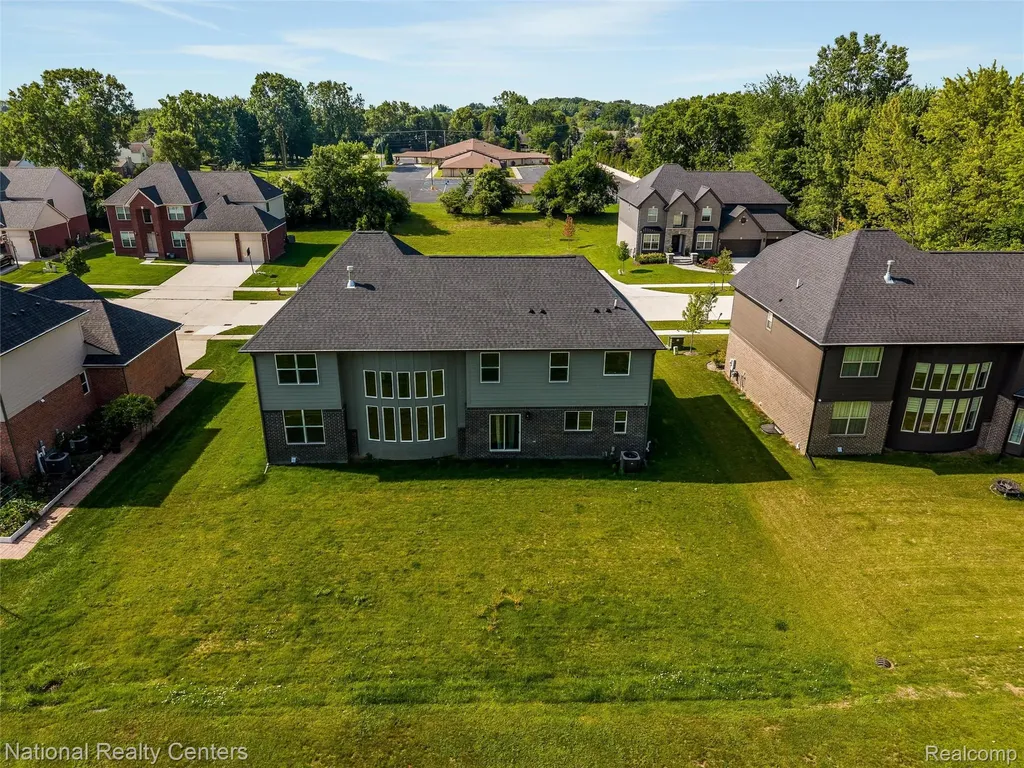 1283 Bloomingdale Drive Troy City MI 48085