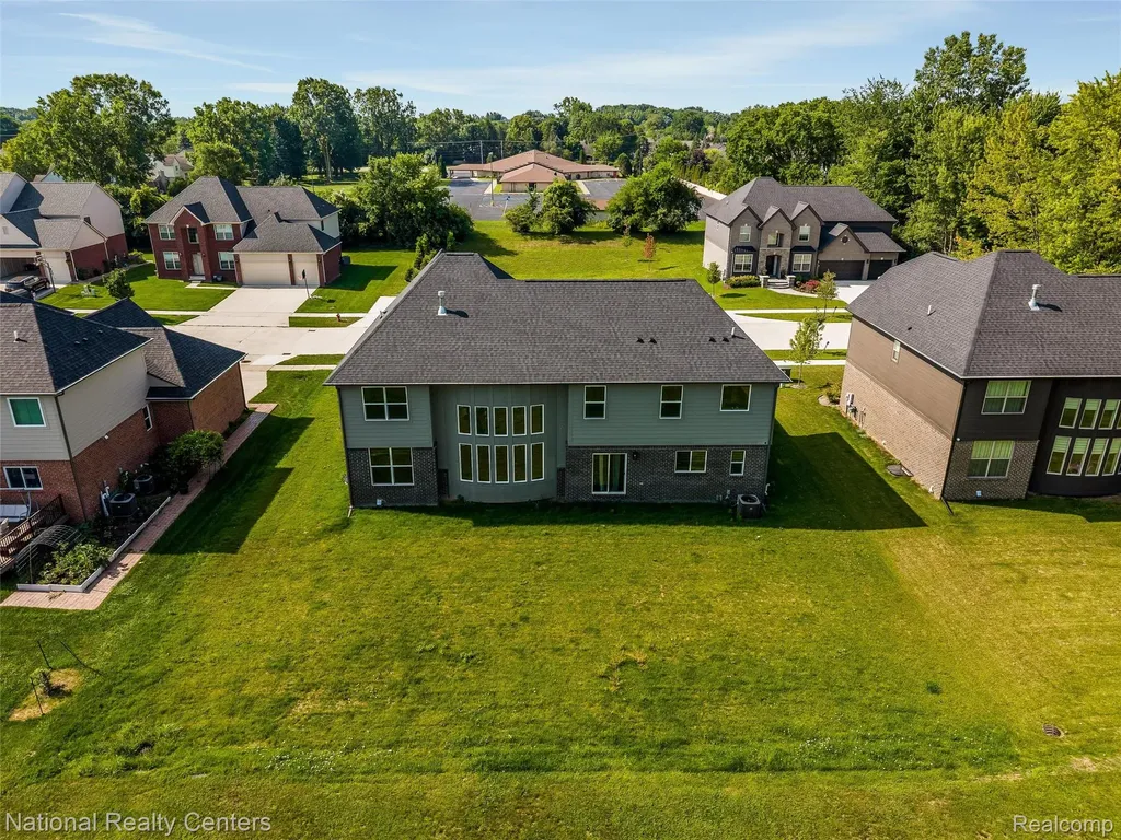 1283 Bloomingdale Drive Troy City MI 48085