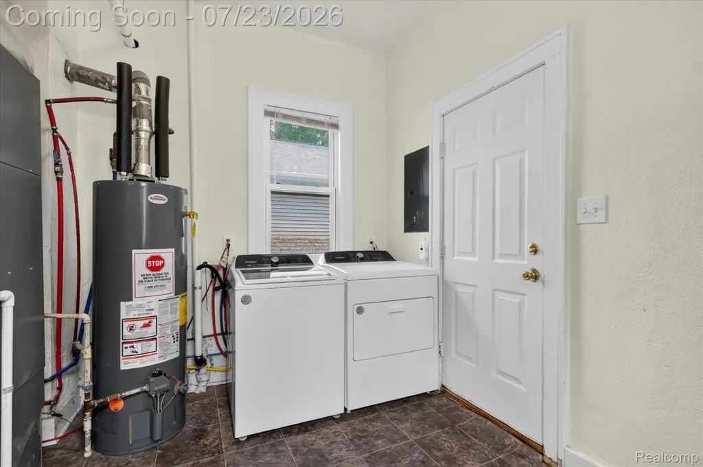 22323 Ridgeway Street St. Clair Shores City MI 48080