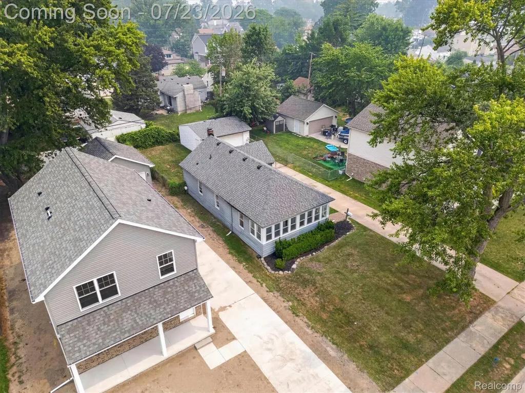 22323 Ridgeway Street St. Clair Shores City MI 48080