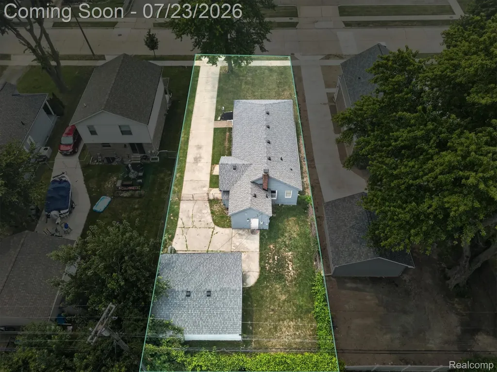 22323 Ridgeway Street St. Clair Shores City MI 48080