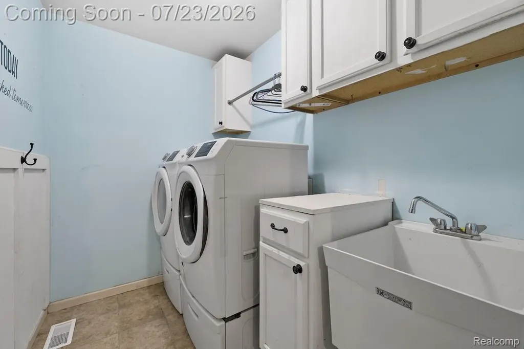 4098 Ash Tree Lane Oceola Township MI 48843