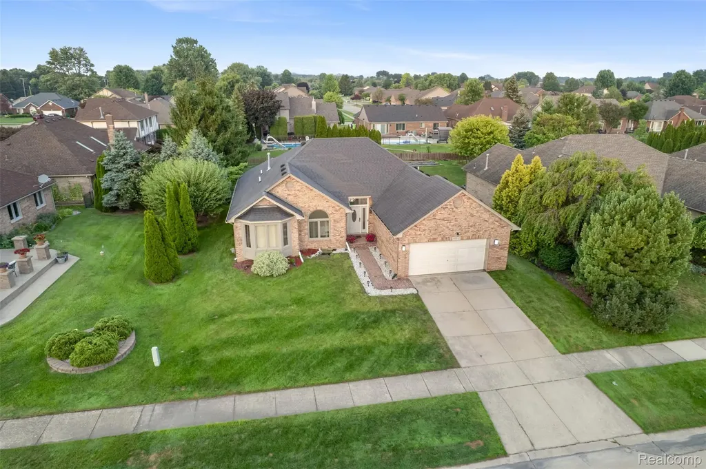 48842 Penrose Lane Macomb Township MI 48044