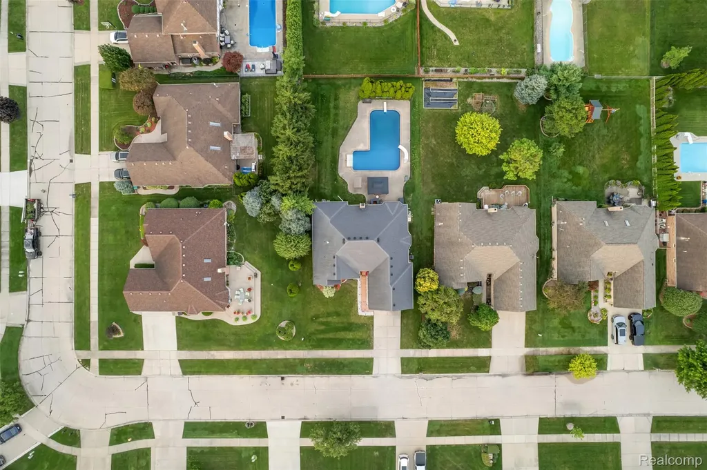 48842 Penrose Lane Macomb Township MI 48044