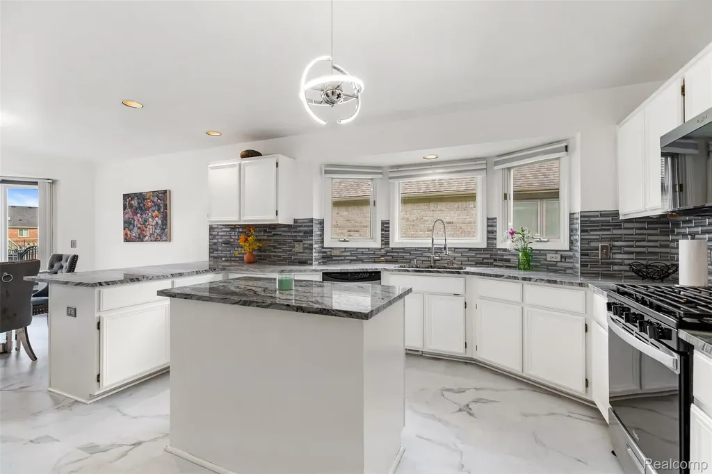 48842 Penrose Lane Macomb Township MI 48044