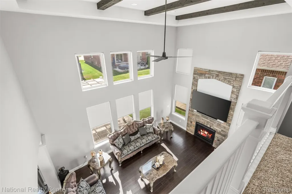 17632 Goldeneye Drive Clinton Charter Township MI 48038