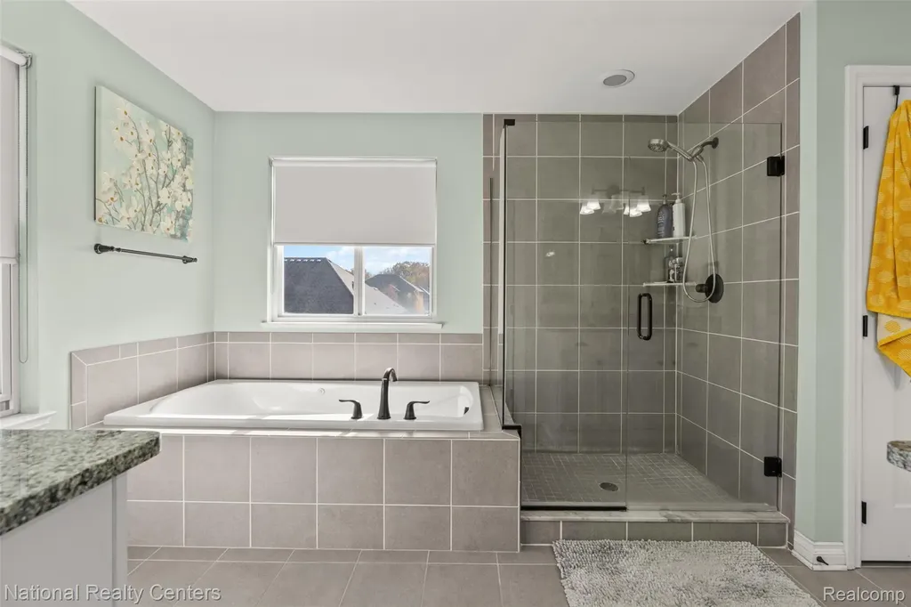 17632 Goldeneye Drive Clinton Charter Township MI 48038