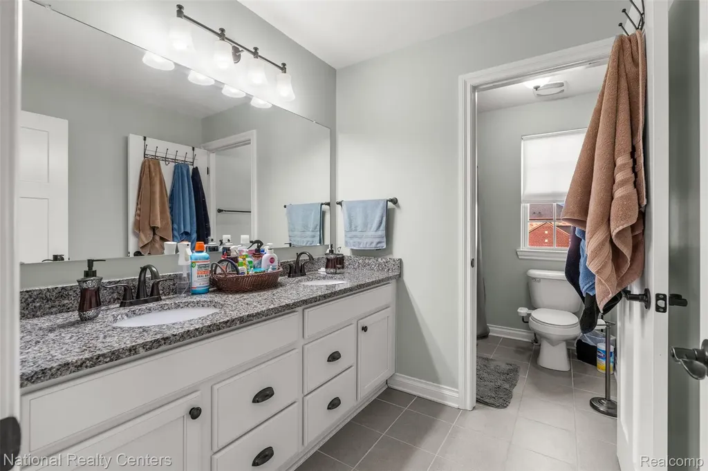 17632 Goldeneye Drive Clinton Charter Township MI 48038