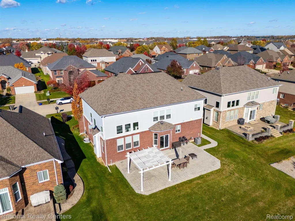 17632 Goldeneye Drive Clinton Charter Township MI 48038