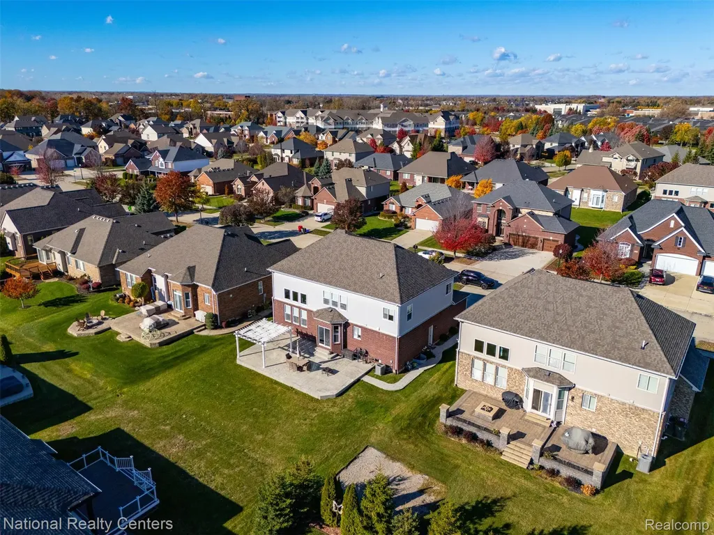 17632 Goldeneye Drive Clinton Charter Township MI 48038