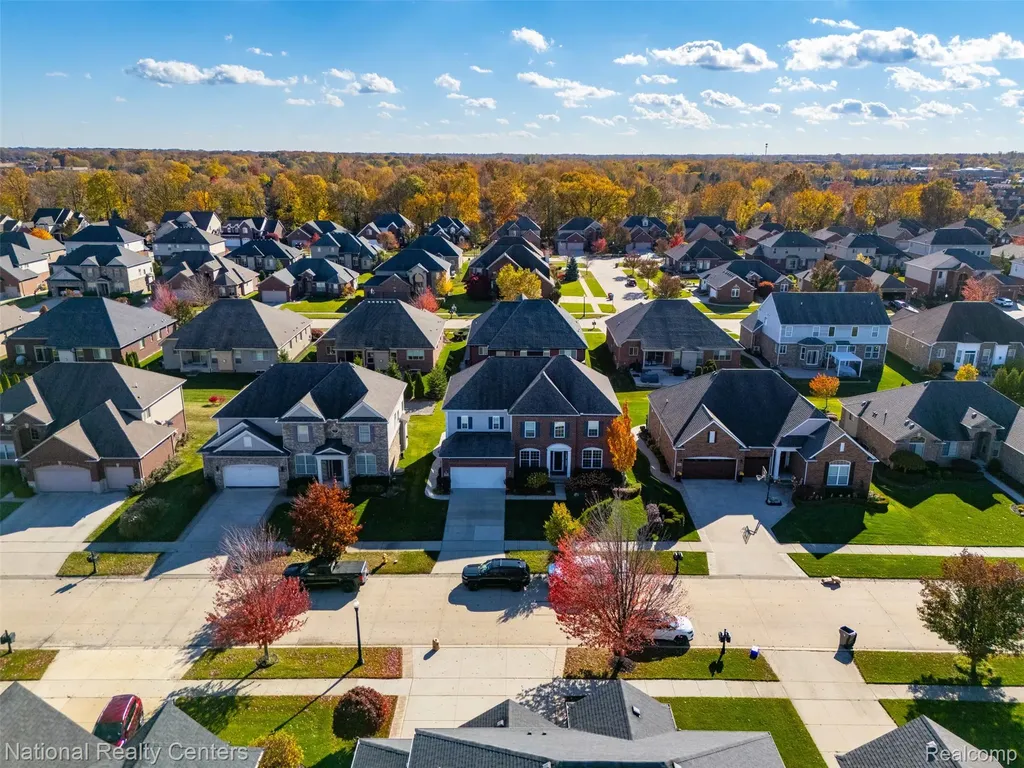 17632 Goldeneye Drive Clinton Charter Township MI 48038