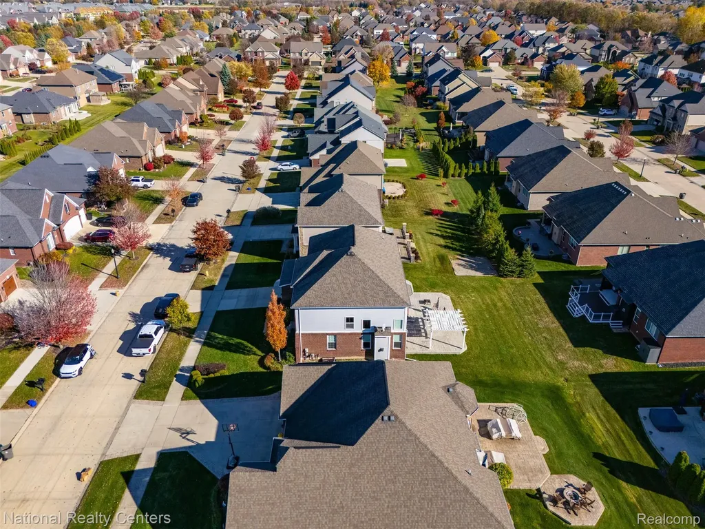 17632 Goldeneye Drive Clinton Charter Township MI 48038