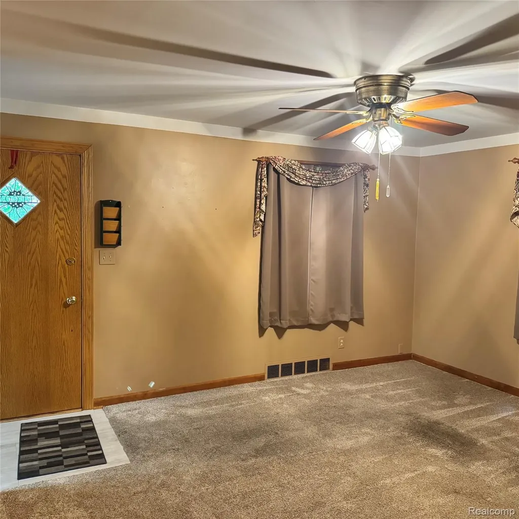 2522 Deindorfer Street Saginaw City MI 48602