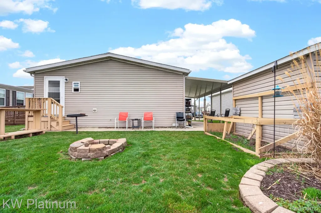 24494 Edwin Flat Rock City MI 48134