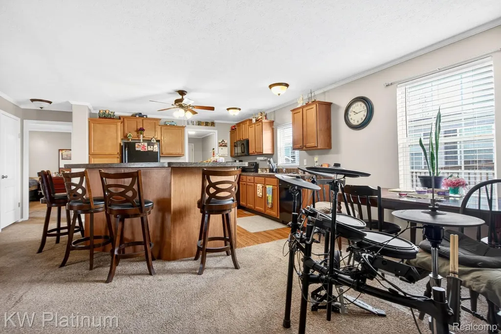 24494 Edwin Flat Rock City MI 48134
