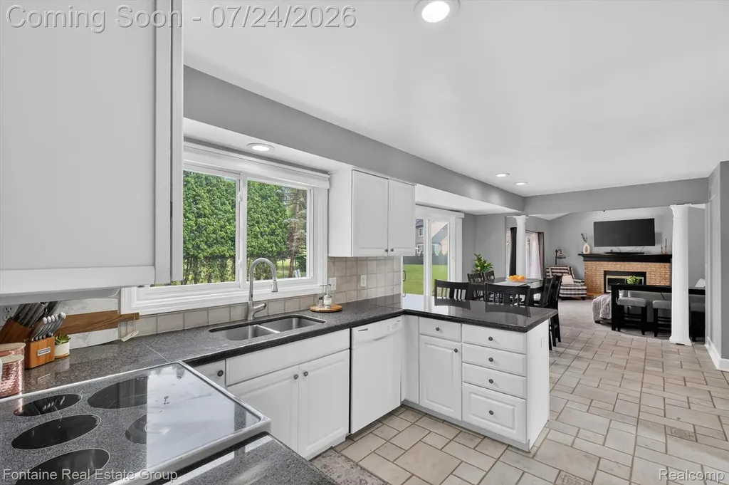 37116 Aspen Drive Farmington Hills City MI 48335