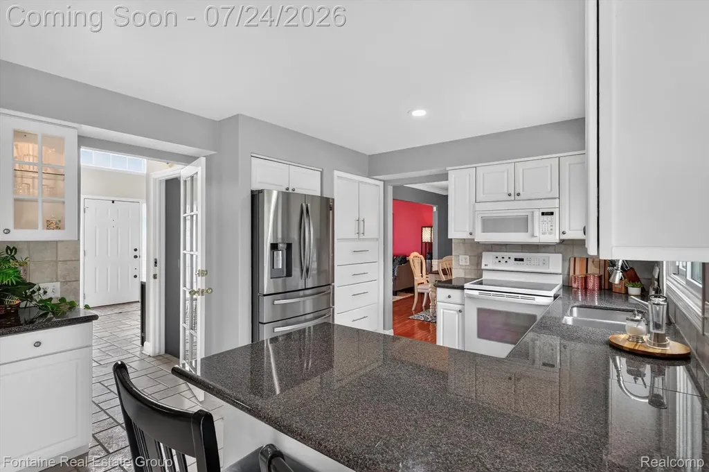 37116 Aspen Drive Farmington Hills City MI 48335