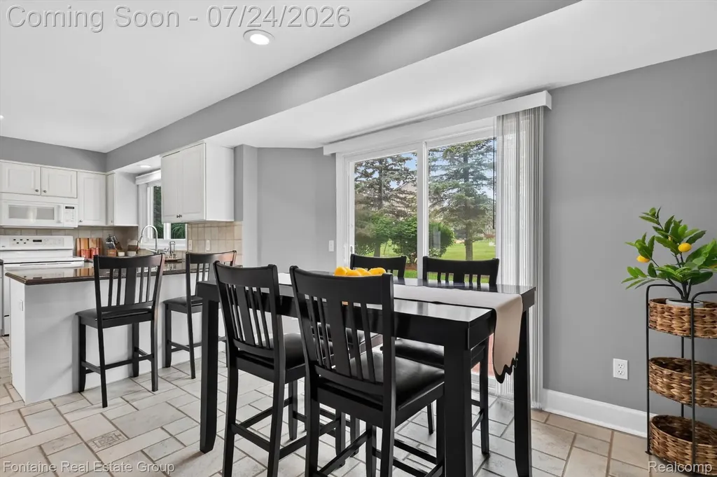 37116 Aspen Drive Farmington Hills City MI 48335