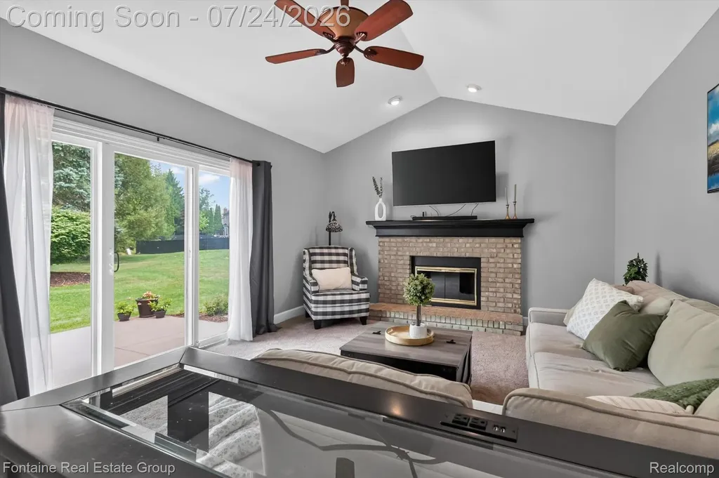 37116 Aspen Drive Farmington Hills City MI 48335