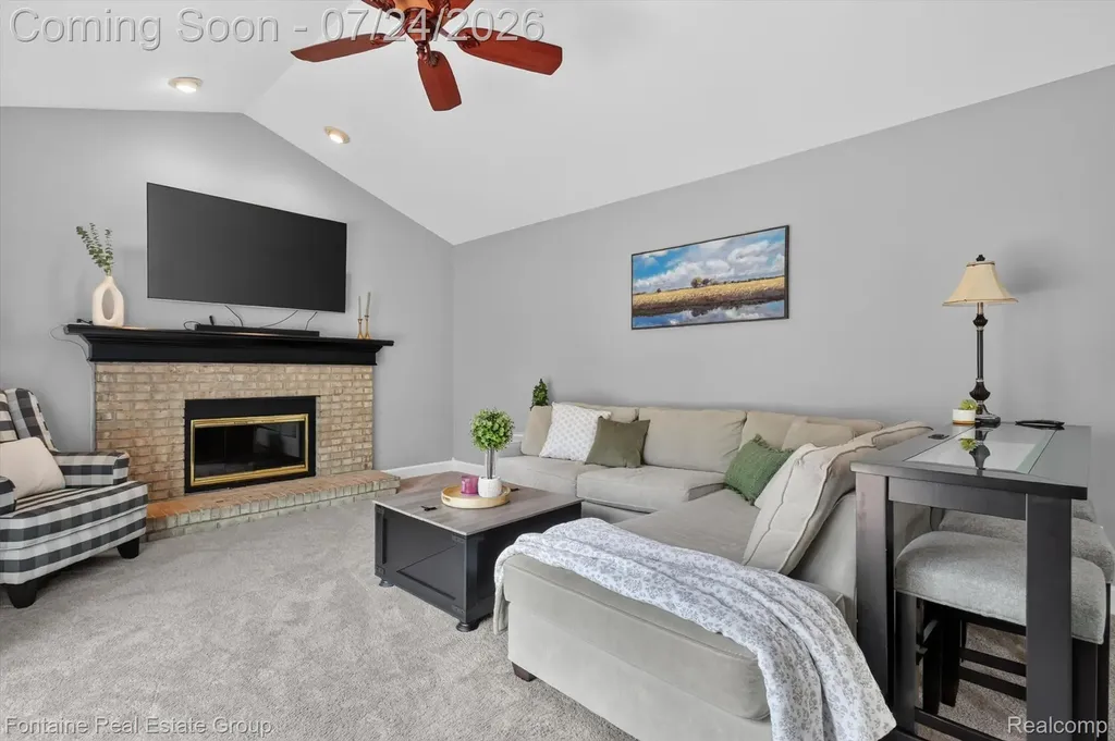 37116 Aspen Drive Farmington Hills City MI 48335
