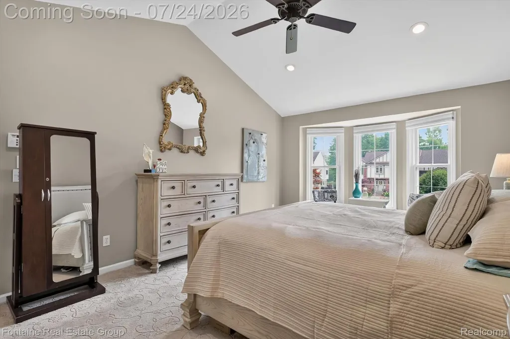 37116 Aspen Drive Farmington Hills City MI 48335