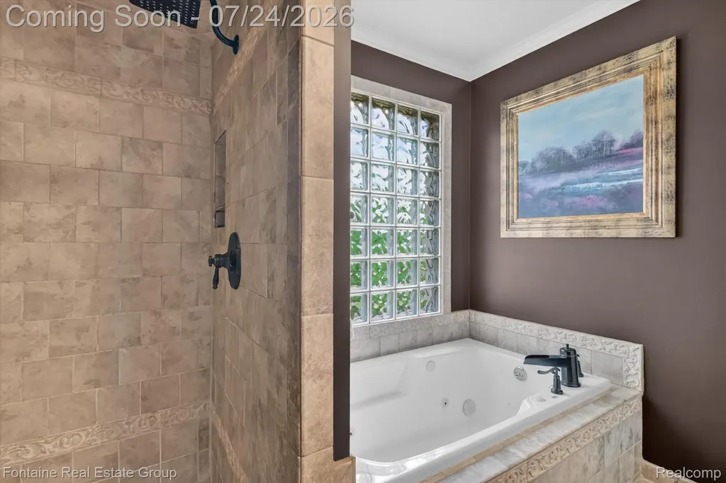37116 Aspen Drive Farmington Hills City MI 48335