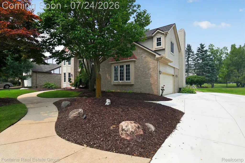 37116 Aspen Drive Farmington Hills City MI 48335