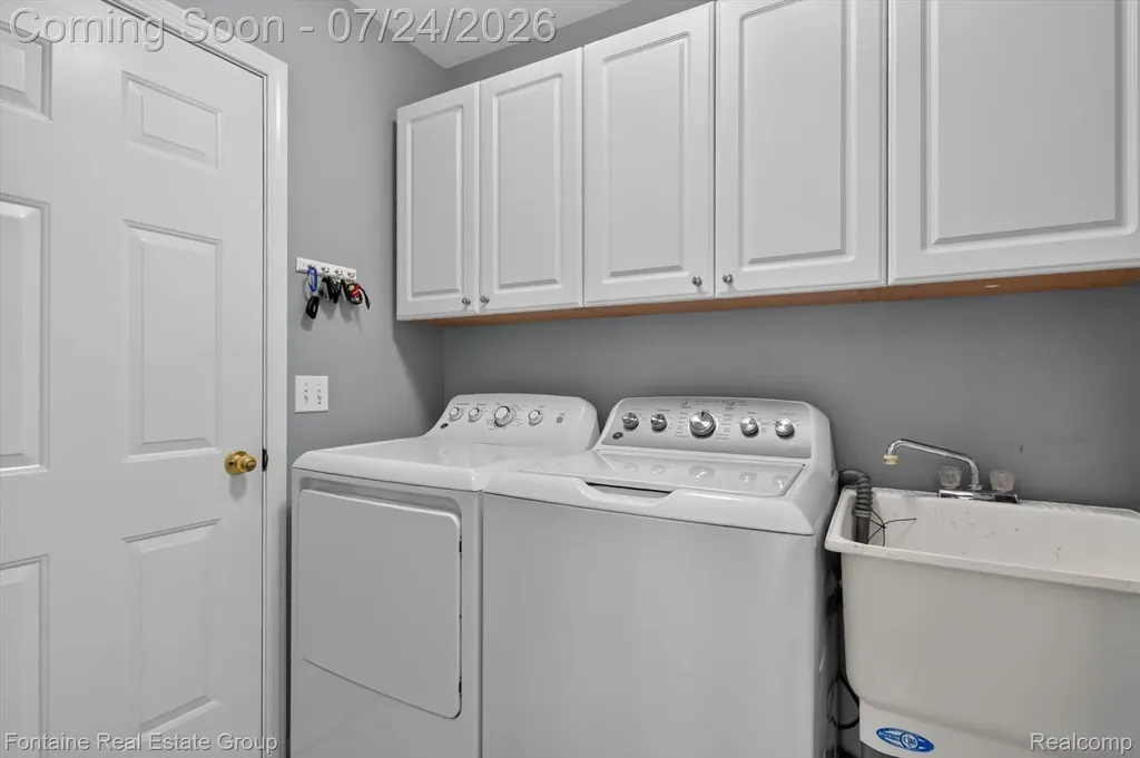37116 Aspen Drive Farmington Hills City MI 48335