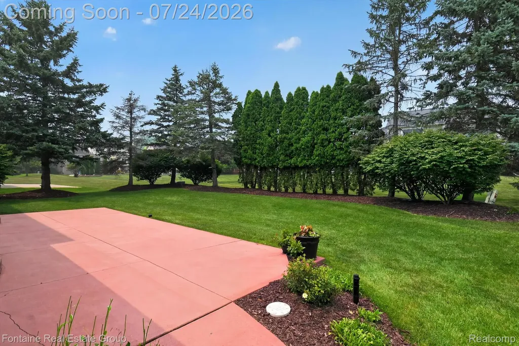 37116 Aspen Drive Farmington Hills City MI 48335